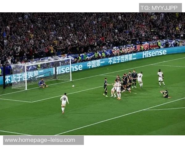 埃及与乌拉圭激战正酣足球盛宴引发全球关注与热议 埃及与乌拉圭激战正酣足球盛宴引发全球关注与热议